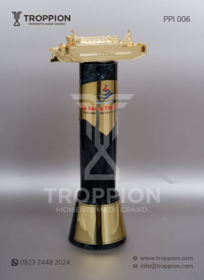 PPI 006 Piala Penghargaan Industri Resin Logam PT Dharma Lautan Utama Surabaya
