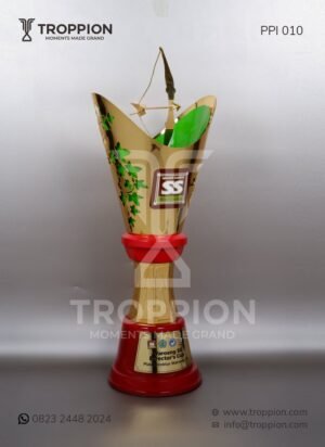 Piala Penghargaan Waroeng...