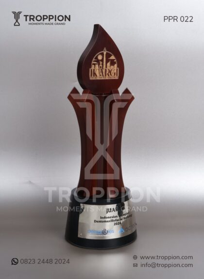 PPR022 Piala Prestasi kayu Juara Indonesian Olyplad IKARGI Indonesia