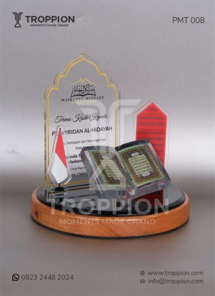 PMT008 Piala MTQ Akrilik Wisuda Tahfidz 30 Juz Muskanul Huffadz
