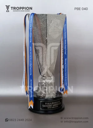 Piala Bergilir Sahabat...
